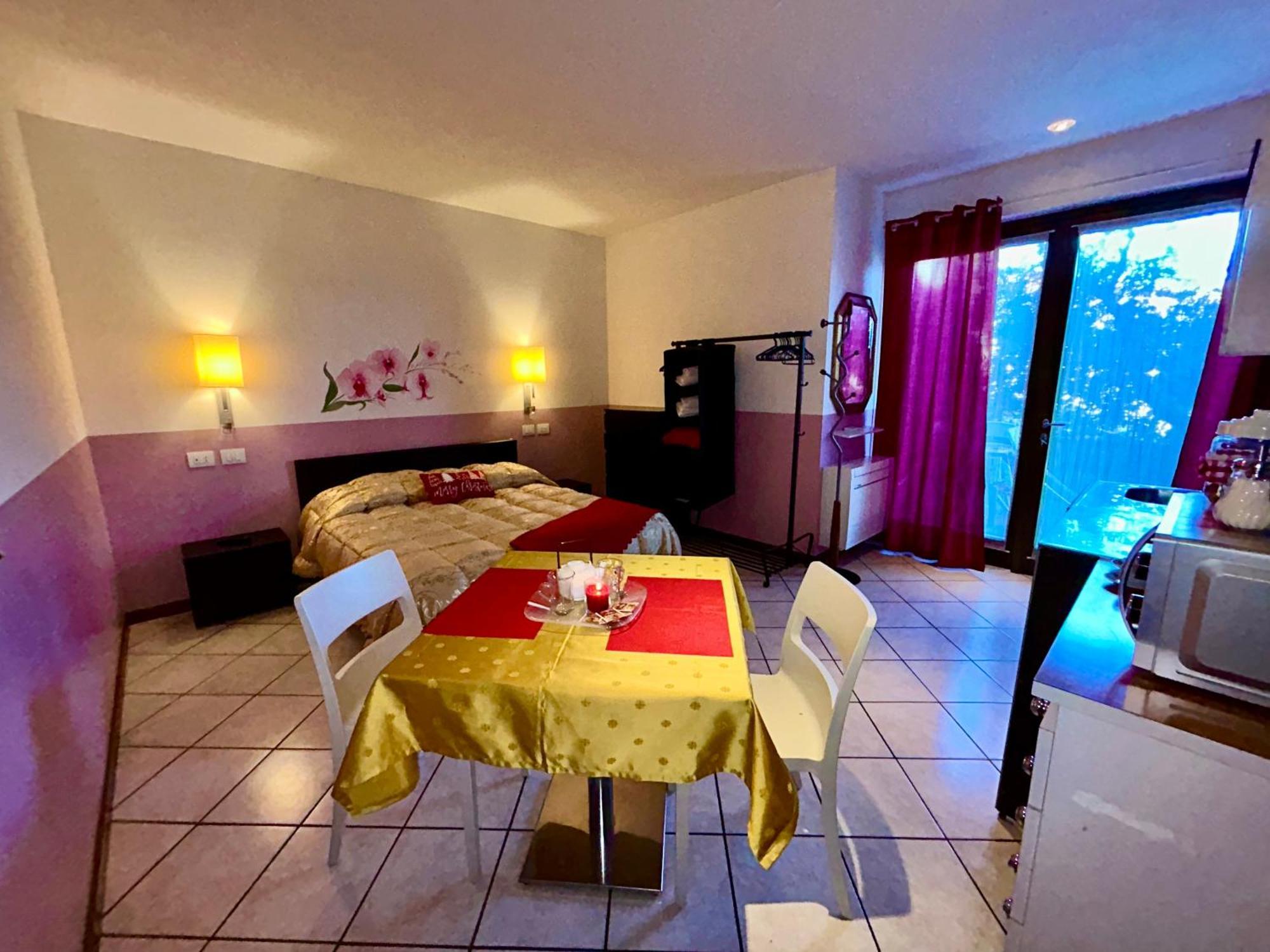 Antiche Mura Casa Vacanze Puegnago Bagian luar foto