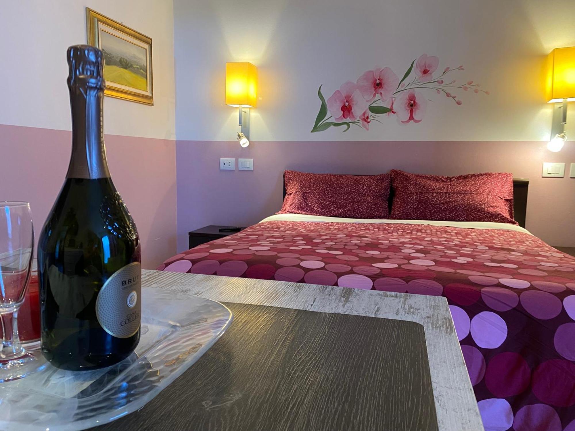 Antiche Mura Casa Vacanze Puegnago Bagian luar foto